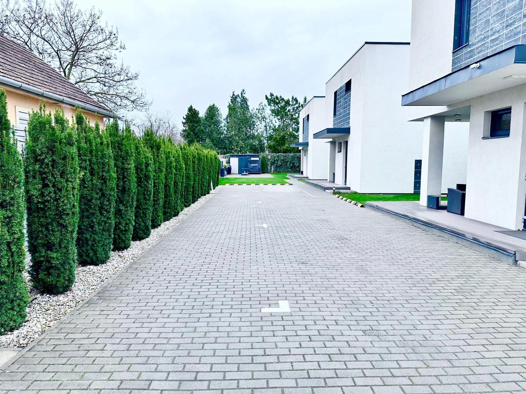 St Emmerich Residence Gyor Exterior photo